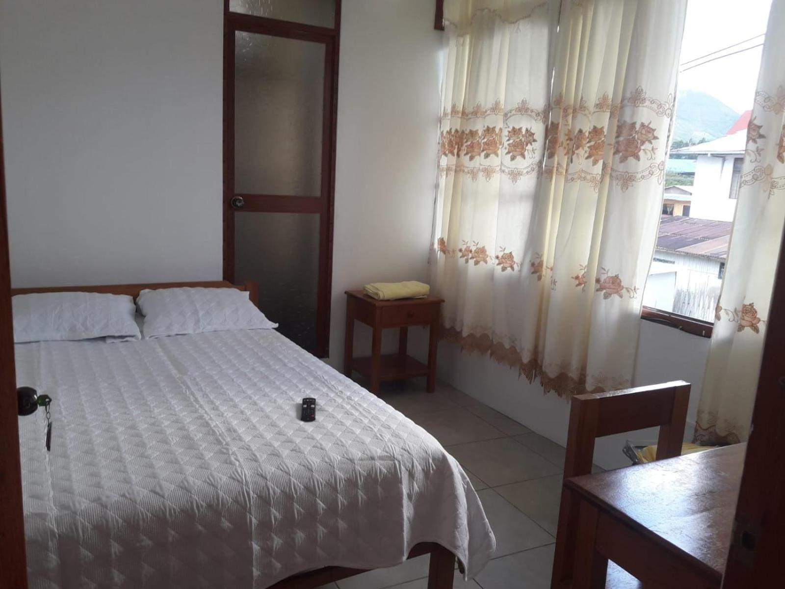 Hospedaje Olguita Oxapampa Exteriör bild