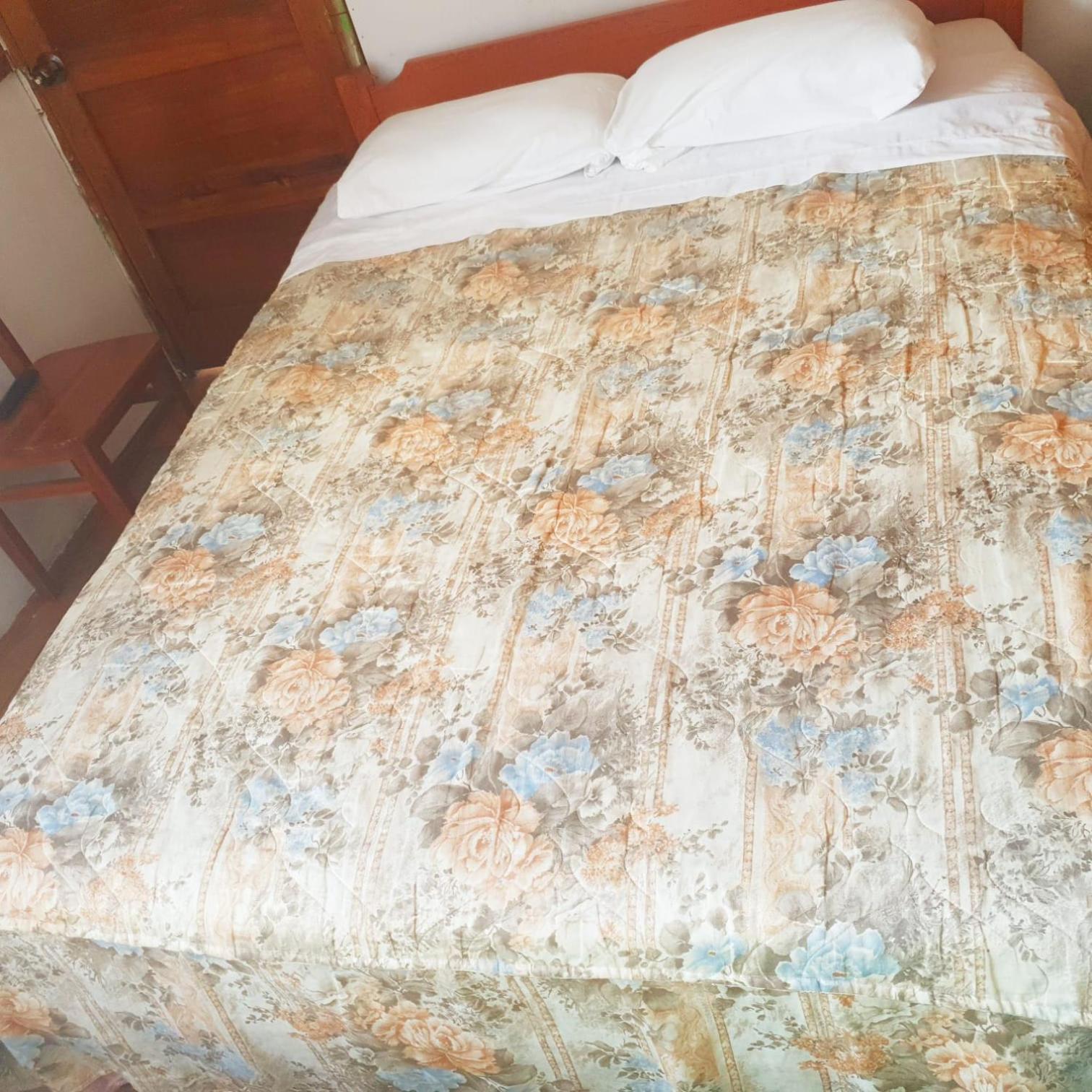 Hospedaje Olguita Oxapampa Exteriör bild
